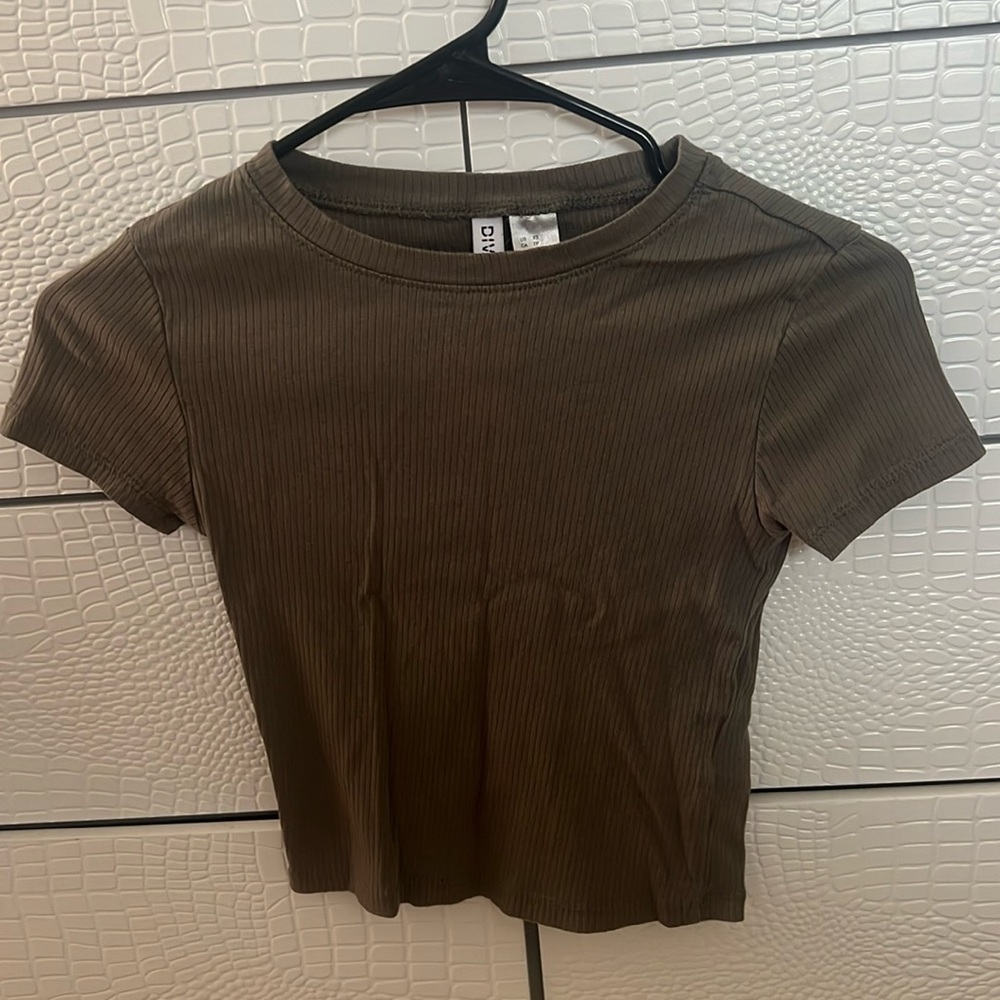 Navy Green Ribbed Cropped Tee